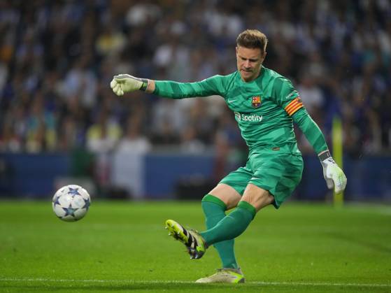 FC Porto x FC Barcelona, Barca - UEFA Champions League 23 24 Marc Ter Stegen do FC Barcelona durante partida entre FC Porto x FC Barcelona valida pela Uefa Champions League 23 24 no Estadio do Dragao, Porto , Portugal (Foto de Pedro Loureiro Avant Sports) Porto Estadio do Dragao Portugal Copyright: xPedroxLoureirox xAvantxSportsx
