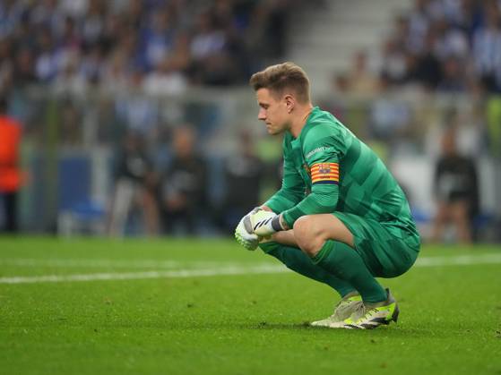 FC Porto x FC Barcelona, Barca - UEFA Champions League 23 24 Marc Ter Stegen do FC Barcelona durante partida entre FC Porto x FC Barcelona valida pela Uefa Champions League 23 24 no Estadio do Dragao, Porto , Portugal (Foto de Pedro Loureiro Avant Sports) Porto Estadio do Dragao Portugal Copyright: xPedroxLoureirox xAvantxSportsx