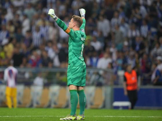 FC Porto x FC Barcelona, Barca - UEFA Champions League 23 24 Marc Ter Stegen do FC Barcelona durante partida entre FC Porto x FC Barcelona valida pela Uefa Champions League 23 24 no Estadio do Dragao, Porto , Portugal (Foto de Pedro Loureiro Avant Sports) Porto Estadio do Dragao Portugal Copyright: xPedroxLoureirox xAvantxSportsx