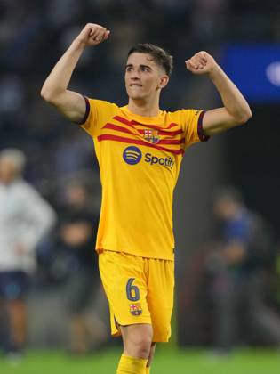 FC Porto x FC Barcelona, Barca - UEFA Champions League 23 24 Pablo Gavi do FC Barcelona durante partida entre FC Porto x FC Barcelona valida pela Uefa Champions League 23 24 no Estadio do Dragao, Porto , Portugal (Foto de Pedro Loureiro Avant Sports) Porto Estadio do Dragao Portugal Copyright: xPedroxLoureirox xAvantxSportsx