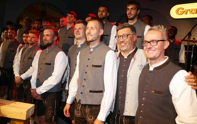 04 10 23 VfB Stuttgart Cannstatter Volksfest Germany, Stuttgart, 04 10 2023, football, Bundesliga, VfB Stuttgart, Cannstatter Volksfest f l Sebastian Hoeneß coach , Alexander Nübel, Waldemar Anton, Claus Vogt president , Alexander Wehrle board of directors