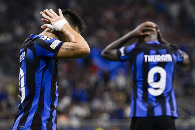 FC Internazionale v SL Benfica - UEFA Champions League Lautaro Martinez of FC Internazionale and Marcus Thuram of FC Internazionale look dejected during the UEFA Champions League football match between FC Internazionale and SL Benfica. Milan Italy Copyright: xNicolòxCampox