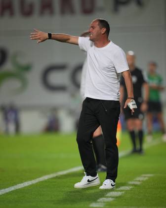 Moreirense FC v Boavista FC - Liga Portugal BETCLIC - 8ª Jornada Petit, tà cnico do Boavista FC durante partida entre Moreirense FC v Boavista FC valida pela Liga Portugal BETCLIC - 8ª Jornada no Estadio Comendador Joaquim de Almeida Freitas, Moreira de Conegos, Portugal (Foto de Pedro Loureiro Avant Sports) Moreira de Conegos Estadio Comendador Joaquim de Almeida Freitas Portugal Copyright: xPedroxLoureiro AvantxSportsx