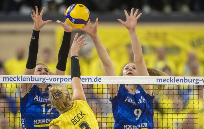 Volleyball, Women, DVV Supercup, SSC Palmberg Schwerin - Allianz MTV Stuttgart