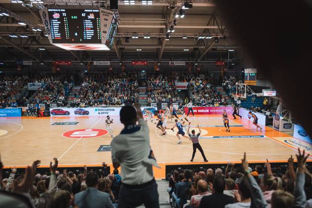 BARMER 2 Basketsball Bundesliga ProA season 2023 2024 3 matchday on 15 10 23 Medipolis SC Jena vs Phoenix Hagen The fans cheer emotionally a successful 3 of Jena Sparkassen Arena Jena