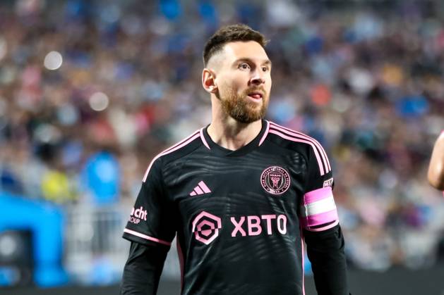 CHARLOTTE, NC - OCTOBER 21: Lionel Messi 10 of Inter Miami looks into the distance during a soccer match against the Charlotte FC at Bank of America Stadium in Charlotte, North Carolina on Oct 21, 2023. (Photo by David Jensen Icon Sportswire) SOCCER: OCT 21 MLS, Fussball Herren, USA - Charlotte FC vs Inter Miami CF EDITORIAL USE ONLY Icon231021057