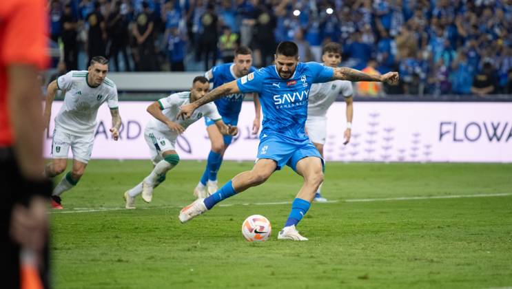 SAFF Roshn Saudi Pro League 2023-24 MD11 Aleksandar Mitrovic of Al-Hilal SFC during the Match Day 11 of the SAFF Roshn Saudi Pro League 2023-24 between Al-Hilal SFC vs Al-Ahli SFC at King Fahd International Stadium on October 27, 2023 in Riyadh, Saudi Arabia. Riyadh King Fahd International Stadium Saudi Arabia Copyright: xVictorxFrailex 2023.10.27_PSI03255.MD11_VFR_03006
