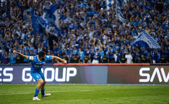 SAFF Roshn Saudi Pro League 2023-24 MD11 Aleksandar Mitrovic of Al-Hilal SFC celebrates after scoring a goal during the Match Day 11 of the SAFF Roshn Saudi Pro League 2023-24 between Al-Hilal SFC vs Al-Ahli SFC at King Fahd International Stadium on October 27, 2023 in Riyadh, Saudi Arabia. Riyadh King Fahd International Stadium Saudi Arabia Copyright: xVictorxFrailex 2023.10.27_PSI03255.MD11_VFR_03101