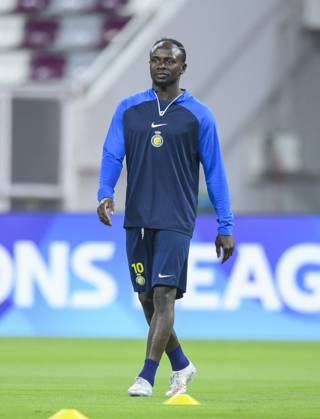 Al Duhail SC (QAT)v Al Nassr (KSA)- AFC Champions League In Doha Saudi Arabias Al Nasser player Sadio Mane during a training session at Khalifa International Stadium in Doha on 06 November 2023 on the eve of their AFC Champions League Group E match against Qatar s Al Duhail SC DOHA Qatar Copyright: xNoushadxThekkayilx originalFilename:varittyakkal-alduhail231106_npuKE