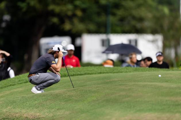 November 9, 2023, Hong Kong, China: Cameron Smith of Australia plays during the round 1 draw matches on day one of The Hong Kong Open Golf Championship 2023 at Hong Kong Golf Club. Hong Kong China - ZUMAs197 20231109_aaa_s197_099 Copyright: xBenxLaux