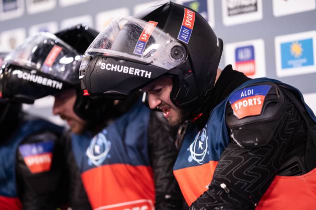 TV Total WOK WM von Pro7 2023 12 11 2023, Bob and luge track, Winterberg, TV Total WOK WM von Pro7 2023 In the picture Inscope21 YouTuber, Nicolas Lazaridis has pain nordphotoxGmbHxx xChristianxSchulze nph000300