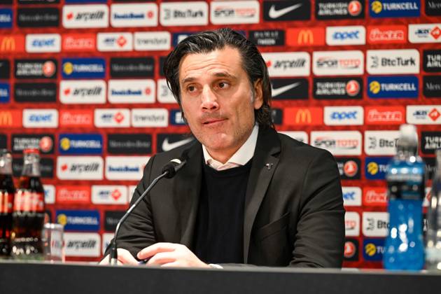 Football, men, 2023 2024 season, international match in Berlin, Germany Turkey, f l Coach Vincenzo Montella Turkey at the post-match press conference, 18 11 2023, Copyright: xMatthiasxKochx