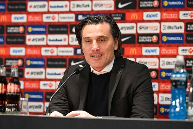 Football, men, 2023 2024 season, international match in Berlin, Germany Turkey, f l Coach Vincenzo Montella Turkey at the post-match press conference, 18 11 2023, Copyright: xMatthiasxKochx