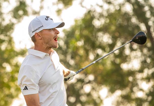 NICOLAI HoJGAARD of Denmark reacts after a tee-off at the 18th hole during DP World Tour Championship in Dubai, United Arab Emirates, Nov 19, 2023. Dubai United Arab Emirates  Copyright: xMARTINxDOKOUPILx 441_4255
