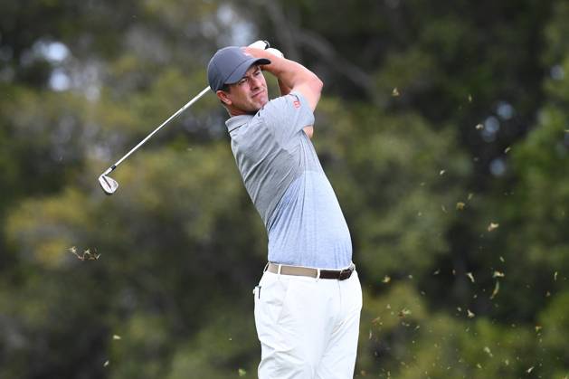 GOLF AUSTRALIAN PGA, Golf Herren Adam Scott plays a shot during round 3 of the 2023 Australian PGA Championship in Brisbane, Saturday, November 25, 2023. ( NO ARCHIVING, EDITORIAL USE ONLY, NO USE IN BOOKS WITHOUT CONSENT BRISBANE QUEENSLAND AUSTRALIA  Copyright: xJONOxSEARLEx 20231125001869445269