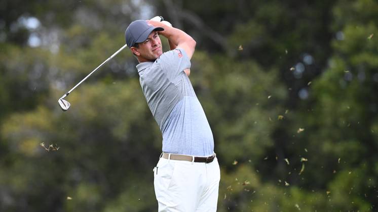 GOLF AUSTRALIAN PGA, Golf Herren Adam Scott plays a shot during round 3 of the 2023 Australian PGA Championship in Brisbane, Saturday, November 25, 2023. ( NO ARCHIVING, EDITORIAL USE ONLY, NO USE IN BOOKS WITHOUT CONSENT BRISBANE QUEENSLAND AUSTRALIA  Copyright: xJONOxSEARLEx 20231125001869445301