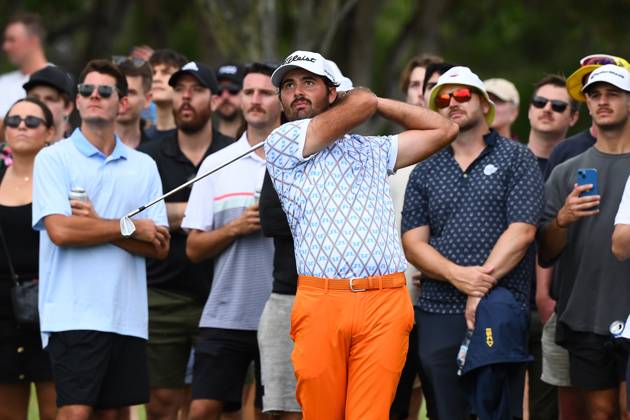 GOLF AUSTRALIAN PGA, Golf Herren Curtis Luck plays a shot during round 3 of the 2023 Australian PGA Championship in Brisbane, Saturday, November 25, 2023. ( NO ARCHIVING, EDITORIAL USE ONLY, NO USE IN BOOKS WITHOUT CONSENT BRISBANE QUEENSLAND AUSTRALIA  Copyright: xJONOxSEARLEx 20231125001869484114
