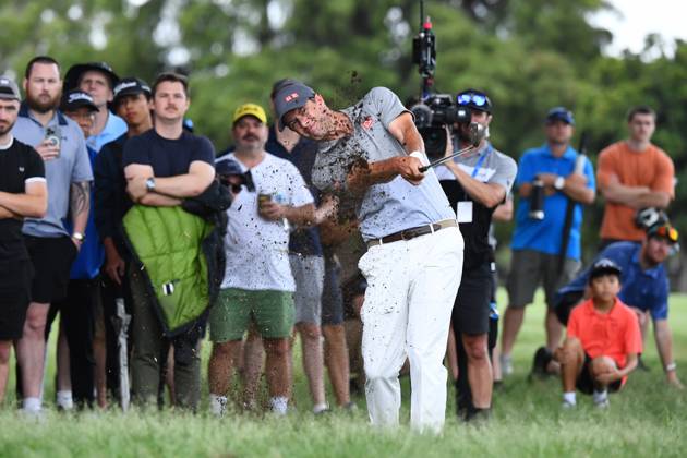 GOLF AUSTRALIAN PGA, Golf Herren Adam Scott plays a shot during round 3 of the 2023 Australian PGA Championship in Brisbane, Saturday, November 25, 2023. ( NO ARCHIVING, EDITORIAL USE ONLY, NO USE IN BOOKS WITHOUT CONSENT BRISBANE QUEENSLAND AUSTRALIA  Copyright: xJONOxSEARLEx 20231125001869486287
