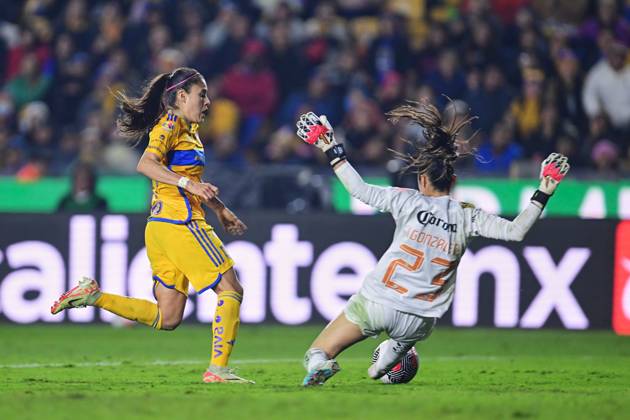 Fußball, Frauen, Club America - Tigres UANL RECORD DATE NOT STATED Liga MX Femenil Apertura 2023 Tigres UANL (3) 0-0 (0) America Final Vuelta (L-R), Lizbeth Ovalle of Tigres and Itzel Gonzalez of America during the game America vs Tigres UANL, corresponding to second leg match of great final the Torneo Apertura 2023 of the Liga BBVA MX Femenil, at Universitario Stadium, on November 27, 2023. MONTERREY NUEVO LEON MEXICO Copyright: xJorgexMartinezx 20231127213144_LMXF_A23_FV_UANL_AME_OVALLE363