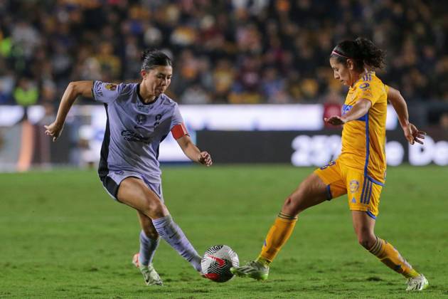 Fußball, Frauen, Club America - Tigres UANL RECORD DATE NOT STATED Liga MX Femenil Apertura 2023 Tigres UANL (3) 0-0 (0) America Final Vuelta (L-R), Kiana Palacios of America and Alexia Delgado of Tigres during the game Tigres UANL vs America, corresponding to second leg match of great final the Torneo Apertura 2023 of the Liga BBVA MX Femenil, at Universitario Stadium, on November 27, 2023. MONTERREY NUEVO LEON MEXICO Copyright: xGustavoxValdezx 20231127214527_LMXF_A23_FV_UANL_AME_PALACIOS404