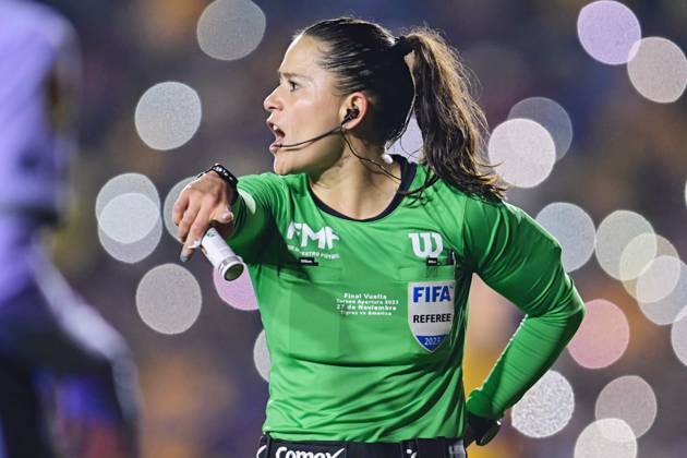 Fußball, Frauen, Club America - Tigres UANL RECORD DATE NOT STATED Liga MX Femenil Apertura 2023 Tigres UANL (3) 0-0 (0) America Final Vuelta Central Referee Karen Hernandez during the game Tigres UANL vs America, corresponding to second leg match of great final the Torneo Apertura 2023 of the Liga BBVA MX Femenil, at Universitario Stadium, on November 27, 2023. MONTERREY NUEVO LEON MEXICO Copyright: xJorgexMartinezx 20231127215258_LMXF_A23_FV_UANL_AME_HERNANDEZ424