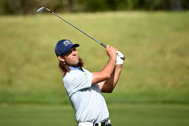 GOLF AUSTRALIAN OPEN, Aaron Baddeley of Australia plays a shot from the 13th fairway during Round 2 of the Australian Open 2023 at the Lakes Golf Club in Sydney, Friday, December 1, 2023. ( NO ARCHIVING, EDITORIAL USE ONLY, NO USE IN BOOKS WITHOUT CONSENT SYDNEY NEW SOUTH WALES AUSTRALIA  Copyright: xDANxHIMBRECHTSx 20231201001872149398