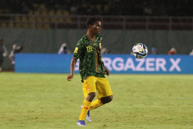 December 1, 2023, Surakarta, Central Java, Indonesia: MASSIRE MOUSS DIOP of Mali control the ball during FIFA U-17 World Cup 3rd Place match between Argentina and Mali at Manahan Stadium. Surakarta Indonesia - ZUMAb228 0369861643st Copyright: xAnggaxBudhiyantox