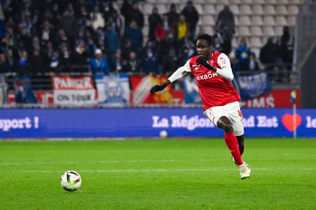 Joseph Okumu ( 2 - Reims ) during the Ligue 1 match between Reims and Strasbourg at Stade Auguste Delaune on December 01, 2023 in Reims, France. ( Photo by federico pestellini panoramic ) - FOOTBALL : Reims vs Strasbourg - Ligue 1 - 01 12 2023 FedericoPestellini Panoramic