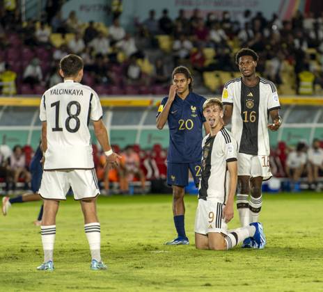 02 12 2023, Football U 17 World Cup 2023, Final Germany France, at Manahan Stadium Surakarta Max Moerstedt Germany is happy about the penalty kick with Bilal Yalcinkaya Germany