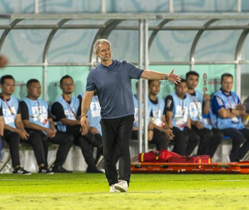 02 12 2023, Football U 17 World Cup 2023, Final Germany France, at Manahan Stadium Surakarta Coach Christian Wück Germany on the sidelines