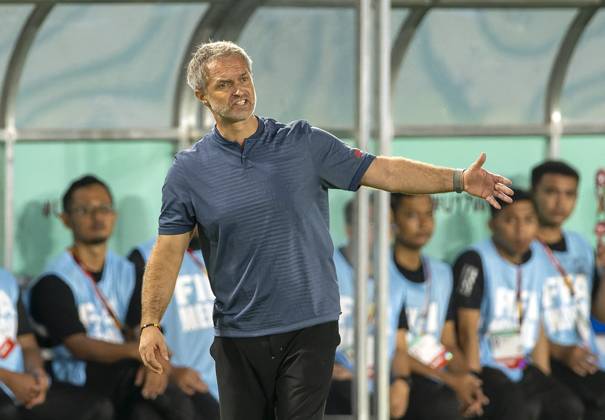02 12 2023, Football U 17 World Cup 2023, Final Germany France, at Manahan Stadium Surakarta Coach Christian Wück Germany on the sidelines