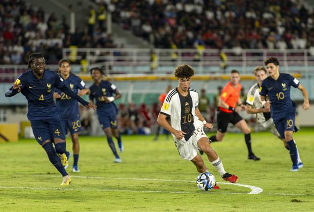 02 12 2023, Football U 17 World Cup 2023, Final Germany France, at Manahan Stadium Surakarta re Noah Darvich Germany