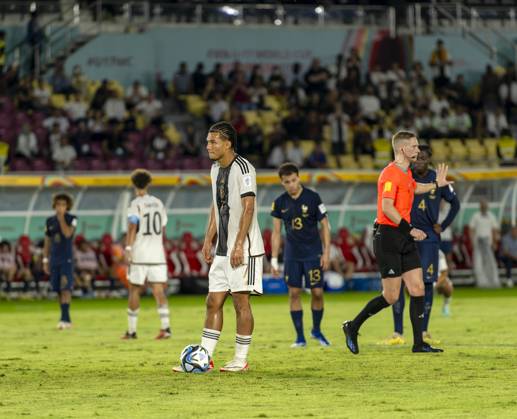02 12 2023, Football U 17 World Cup 2023, Final Germany France, at Manahan Stadium Surakarta Scene before Paris Brunners penalty kick Germany 1 0