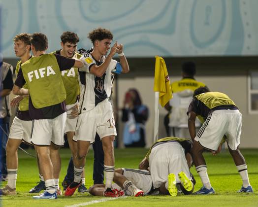 02 12 2023, Football U 17 World Cup 2023, Final Germany France, at Manahan Stadium Surakarta Goal celebration Noah Darvich li, Germany 2 0