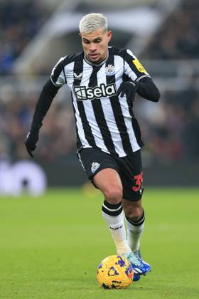 Newcastle United gegen Manchester United 2. Dezember 2023, Newcastle Premier League Fußball Newcastle United gegen Manchester United Bruno Guimaraes von Newcastle United Foto von Daniel Chesterton Newcastle UK Copyright: xDanielxChestertonxOffside