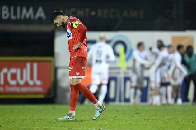 KV Kortrijk v RWDM - Belgian Croky Cup KORTRIJK, BELGIUM - DECEMBER 05 : Silva Eira Antunes Joao defender of KV Kortrijk looks dejected during the Belgian Croky Cup round of sixteen match between KV Kortrijk and RWDM in the Guldensporen stadium on December 5, 2023 in Kortrijk, Belgium, 05 12 2023 Kortrijk Belgium Copyright: xNicoxVereeckenx