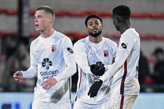 KV Kortrijk v RWDM - Belgian Croky Cup KORTRIJK, BELGIUM - DECEMBER 05 : Reine-Adelaide Jeff midfielder of RWDM celebrates scoring a goal with Gueye Makhtar forward of RWDM during the Belgian Croky Cup round of sixteen match between KV Kortrijk and RWDM in the Guldensporen stadium on December 5, 2023 in Kortrijk, Belgium, 05 12 2023 Kortrijk Belgium Copyright: xNicoxVereeckenx