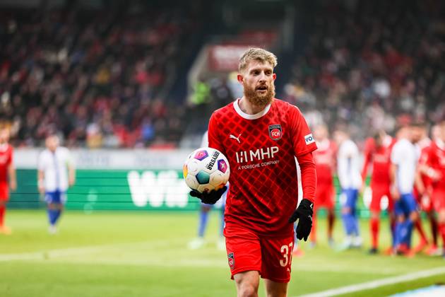 Jan Niklas Beste FC Heidenheim, 37 1 FC Heidenheim vs SV Darmstadt 98, Soccer 1 Bundesliga, Matchday 14, 09 12 2023, Season 2023 2024 DFL REGULATIONS PROHIBIT ANY USE OF PHOTOGRAPHS AS IMAGE SEQUENCES AND OR QUASI VIDEO 1 FC Heidenheim 1846 vs SV Darmstadt 98, Soccer 1 Bundesliga, 09 12 2023, Matchday 14 Heidenheim Copyright: xEibner-Pressefoto RogerxBuerkex EP_RBE