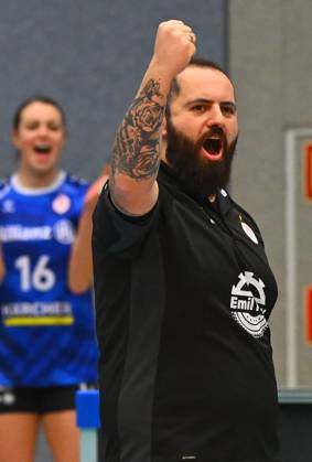 Coach Konstantin Bitter Stuttgart , Dresdner SC vs Allianz MTV Stuttgart, Volleyball, DVV Pokal semi-final, DDV Pokal, Margon Arena Dresden Bodenbacher Straße, DSC, Season 2023 2024, 14 12 2023,