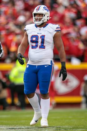 KANSAS CITY, MO - DECEMBER 10: Buffalo Bills defensive tackle Ed Oliver (91) on the field between plays against the Kansas City Chiefs on December 10th at Arrowhead Stadium in Kansas City, Missouri. (Photo by William Purnell Icon Sportswire) NFL, American Football Herren, USA DEC 10 Bills at Chiefs EDITORIAL USE ONLY Icon23120100906
