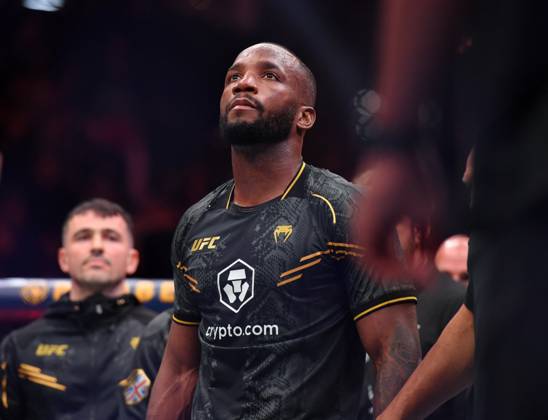 December 16, 2023, Las Vegas, Nevada, USA: LEON EDWARDS (21-3-0) of Erdington, birmingham, England defeats COLBY COVINGTON (17-3-0) of Miami, Florida USA by a unanimous decision (49-46, 49-46, 49-46) during UFC 296 at T-Mobile Arena, Las Vegas Las Vegas USA - ZUMAo117 20231216_zsp_o117_045 Copyright: xMikaelxOnax