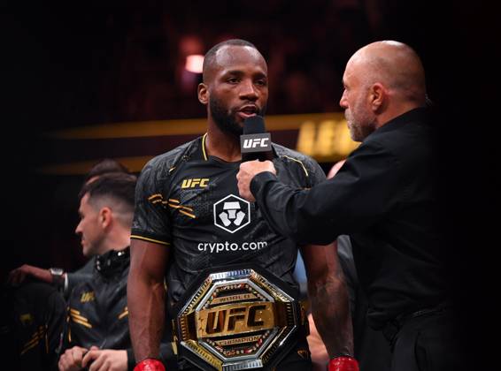 December 16, 2023, Las Vegas, Nevada, USA: LEON EDWARDS (21-3-0) of Erdington, birmingham, England defeats COLBY COVINGTON (17-3-0) of Miami, Florida USA by a unanimous decision (49-46, 49-46, 49-46) during UFC 296 at T-Mobile Arena, Las Vegas Las Vegas USA - ZUMAo117 20231216_zsp_o117_059 Copyright: xMikaelxOnax