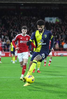 Nottingham Forest v Bournemouth Premier League Philip Billing of Bournemouth is closed down Neco Williams of Nottingham Forest during the Premier League match at the City Ground, Nottingham Copyright: xAndyxSumnerx FIL-19410-0079 UK Newspapers OUT