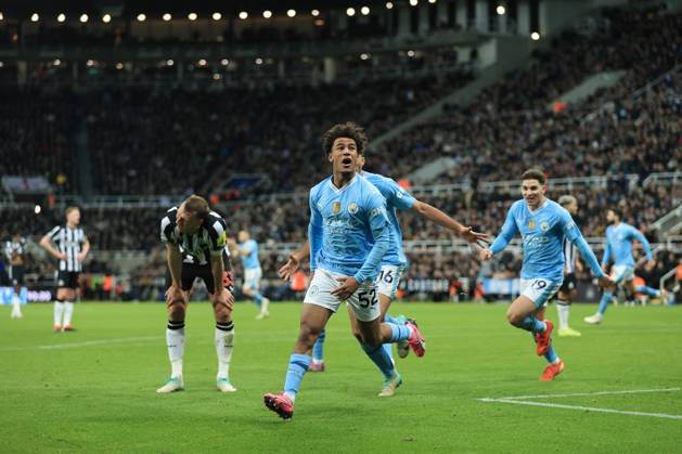 Fußball Premier League Newcastle United gegen Manchester City 13. Januar 2024 Premier League Newcastle United gegen Manchester City Oscar Bobb von Manchester City jubelt nach seinem dritten Tor Foto Simon Stacpoole Abseits Newcastle upon Tyne UK  Copyright: xSimonxStacpoolexOffside