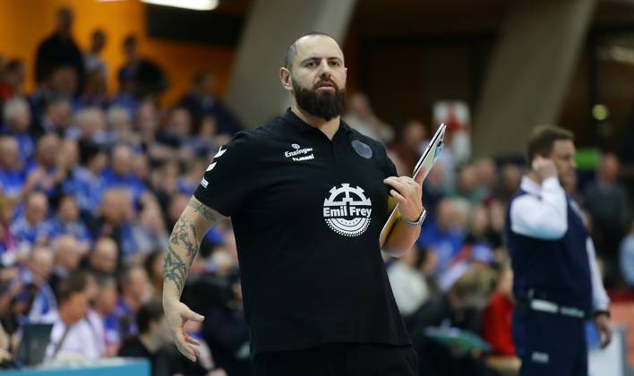 Stuttgart , Volleyball CEV Champions League , Allianz MTV Stuttgart vs Asterix Avo Beveren , Coach Konstantin Bitter Stgt