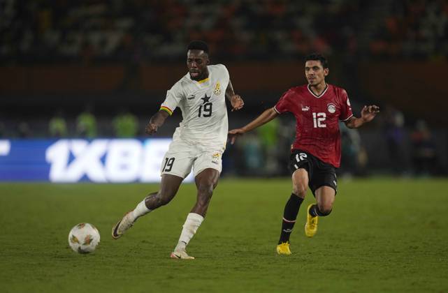 African Cup of Nations Group B: Egypt vs Ghana 2024 January 18 2024: Inaki Williams Arthuer (Ghana) controls the ball during a African Cup of Nations Group B game, Egypt vs Ghana, at Stade Felix Houphouet-Boigny, Abidjan, Ivory Coast. Kim Price CSM (Credit Image: Â Kim Price Cal Media) Abidjan Abidjan Ivory Coast EDITORIAL USE ONLY Copyright: xx ZUMA-20240118_zma_c04_225.jpg KimxPricex csmphotothree224538