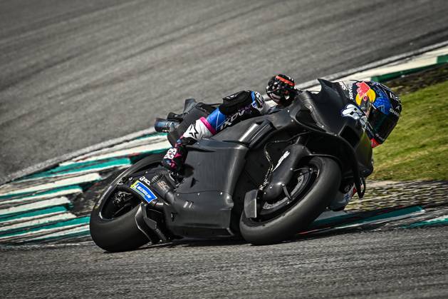 88 OLIVEIRA Miguel (prt), Trackhouse Racing, Aprilia RS-GP 2024, action during the Moto GP tests at Sepang, Malaysia, from February 6 to 8th 2024 - MOTO - MOTO GP - TESTS SEPANG 02 2024 Part.2 DPPI Panoramic 2024 00B Test Sepang 51806