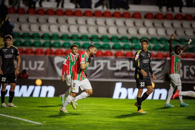 Aloisio celebrates after scoring goal during Liga Portugal 23 24 game between CF Estrela Amadora and Portimonense SC at Estadio Jose Gomes, Amadora, Lisbon, Portugal. (Maciej Rogowski) Lisbon Estadio Jose Gomes Portugal Copyright: xMaciejxRogowskix estport-11