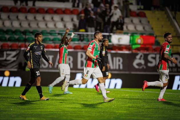 Aloisio celebrates after scoring goal during Liga Portugal 23 24 game between CF Estrela Amadora and Portimonense SC at Estadio Jose Gomes, Amadora, Lisbon, Portugal. (Maciej Rogowski) Lisbon Estadio Jose Gomes Portugal Copyright: xMaciejxRogowskix estport-12