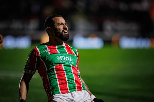 Aloisio celebrates after scoring goal during Liga Portugal 23 24 game between CF Estrela Amadora and Portimonense SC at Estadio Jose Gomes, Amadora, Lisbon, Portugal. (Maciej Rogowski) Lisbon Estadio Jose Gomes Portugal Copyright: xMaciejxRogowskix estport-19